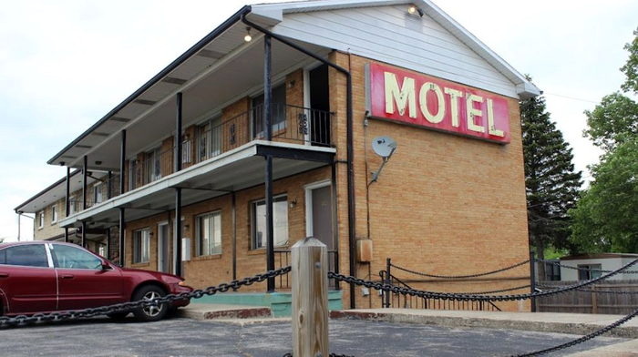 Lazy T Motel - Web Listing (newer photo)